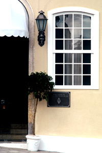 A Casa das Portas Velhas