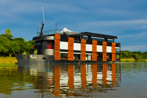 Hotel Peralta Boat South 