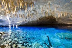 gruta do lago azul