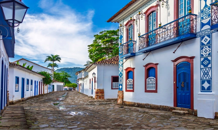 What Is the Best Month to Visit Paraty?