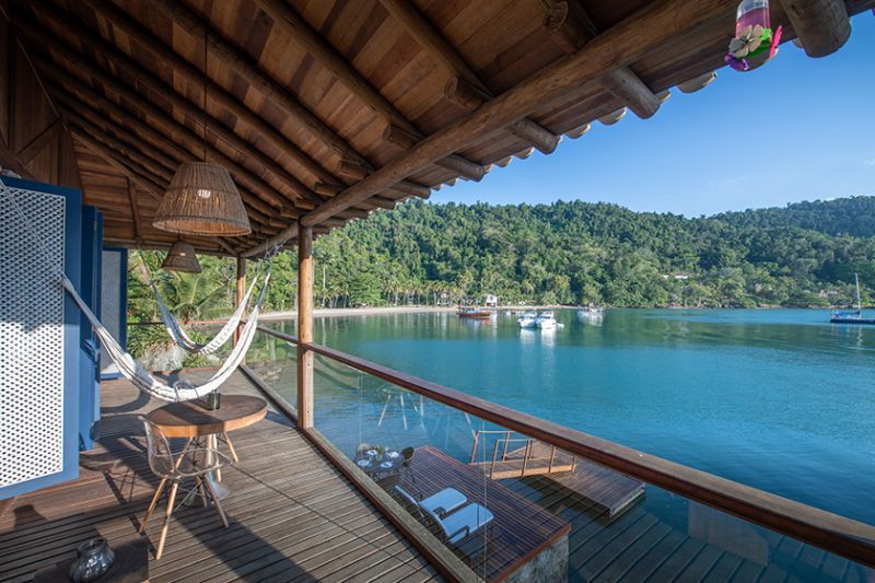 Villa & Loft Bom Jardim: Paraty's Exclusive Private Beachfront Retreat, Reachable Only by Boat