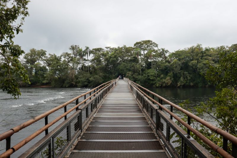 Foz do Igua&ccedil;u with Teenagers