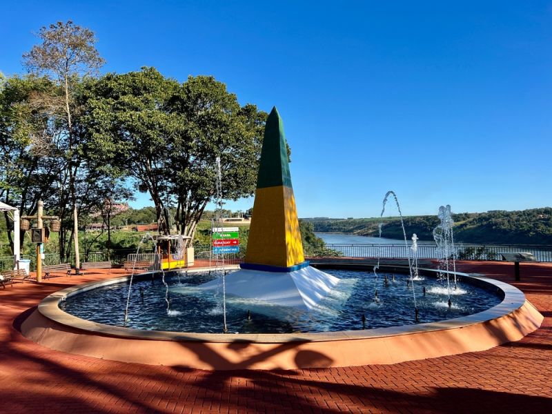 Foz do Igua&ccedil;u with Teenagers