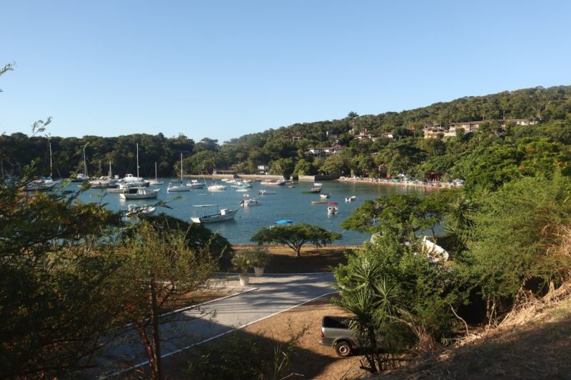 Praia dos Ossos, Búzios: Historical Charm, Calm Waters, and Access to the Peninsula’s Gems